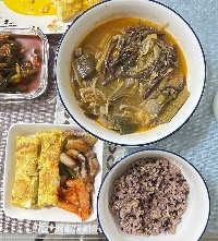 산모가 실제로 먹고 기록한 식판