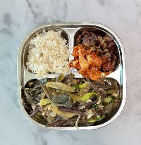 산모가 실제로 먹고 기록한 식판