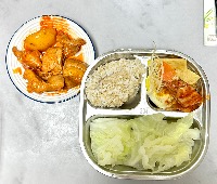 산모가 실제로 먹고 기록한 식판