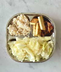 산모가 실제로 먹고 기록한 식판
