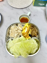 산모가 실제로 먹고 기록한 식판