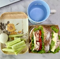 산모가 실제로 먹고 기록한 식판