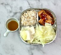 현미밥, 두부, 양배추