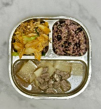 산모가 실제로 먹고 기록한 식판