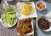 산모가 실제로 먹고 기록한 식판