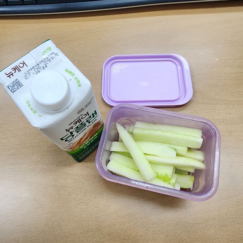 아침 식단 사진
