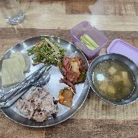 산모가 실제로 먹고 기록한 식판