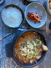 흰쌀밥, 김치, 뼈해장국