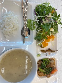 산모가 실제로 먹고 기록한 식판