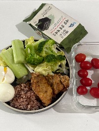산모가 실제로 먹고 기록한 식판