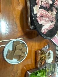 삼겹살, 도토리묵, 상추