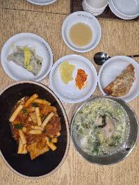 산모가 실제로 먹고 기록한 식판
