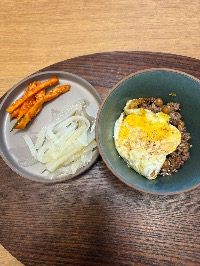 산모가 실제로 먹고 기록한 식판