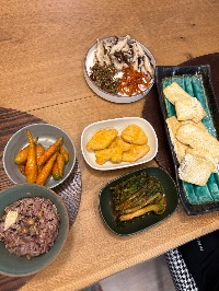 산모가 실제로 먹고 기록한 식판