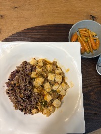 산모가 실제로 먹고 기록한 식판