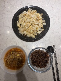 잡곡밥, 김치콩나물국, 양배추 계란 볶음