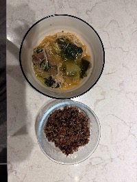 산모가 실제로 먹고 기록한 식판