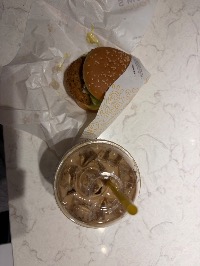 새우버거, 디카페인 카페라떼