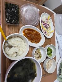 흰쌀밥, 돈까스, 미역국