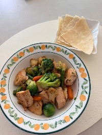 닭가슴살 구이, 구운 냉동채소 모둠, 순두부 또띠아
