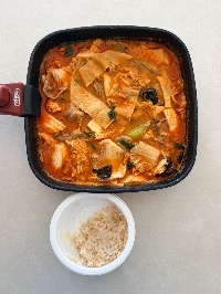 산모가 실제로 먹고 기록한 식판