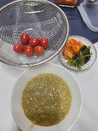 찹쌀전복죽, 깍두기, 열무김치