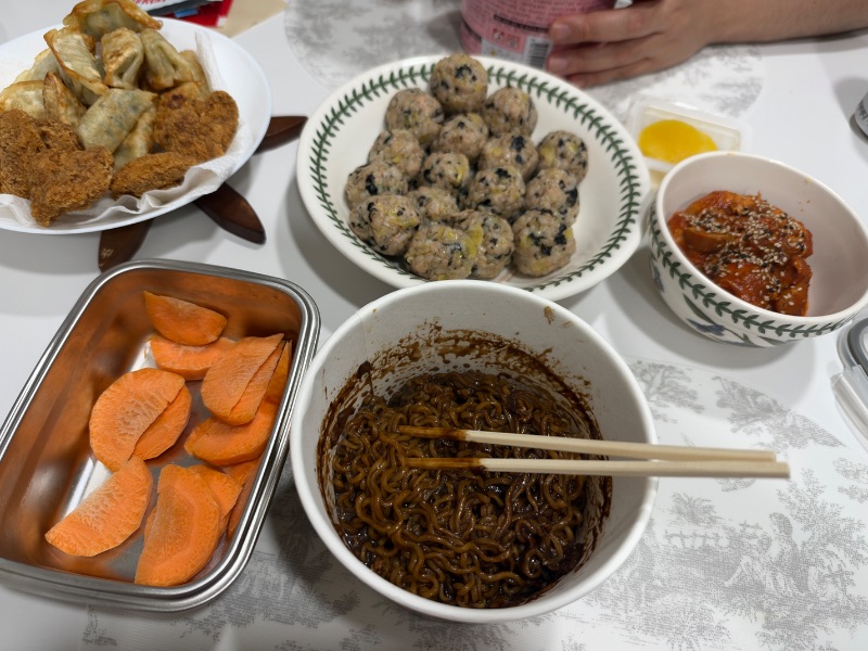 저녁 식단 사진