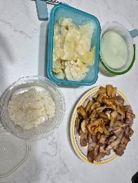 산모가 실제로 먹고 기록한 식판