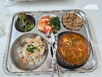 상추 겉절이, 배추김치, 돼지불고기