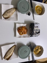 산모가 실제로 먹고 기록한 식판