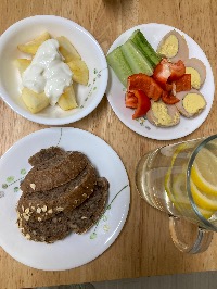 산모가 실제로 먹고 기록한 식판