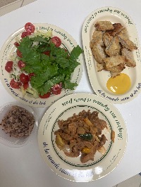 산모가 실제로 먹고 기록한 식판