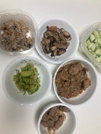 산모가 실제로 먹고 기록한 식판