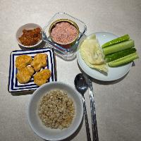 보리밥, 치킨 너겟, 참치캔