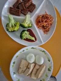 도토리묵 무침, 삶은 브로콜리, 초장