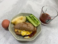 통밀빵 샌드위치 번, 스크램블 에그, 체다 치즈