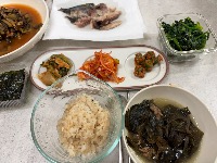 현미밥, 쇠고기 미역국, 고등어구이