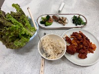 상추, 현미밥, 제육볶음