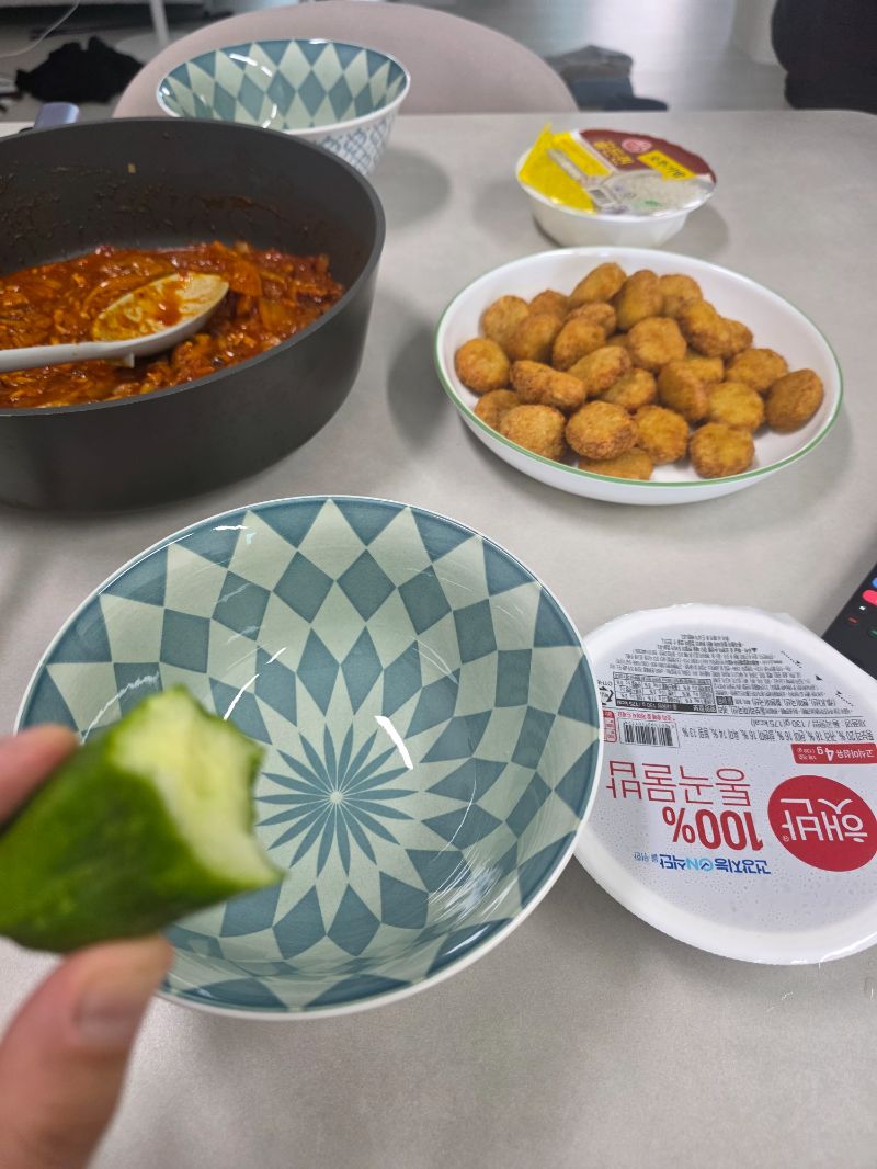 점심 식단 사진