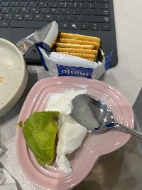 아보카도, 플레인 그릭 요거트, 아이비 저당 크래커