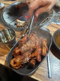 매운 닭발, 숯불 갈비, 맑은 국