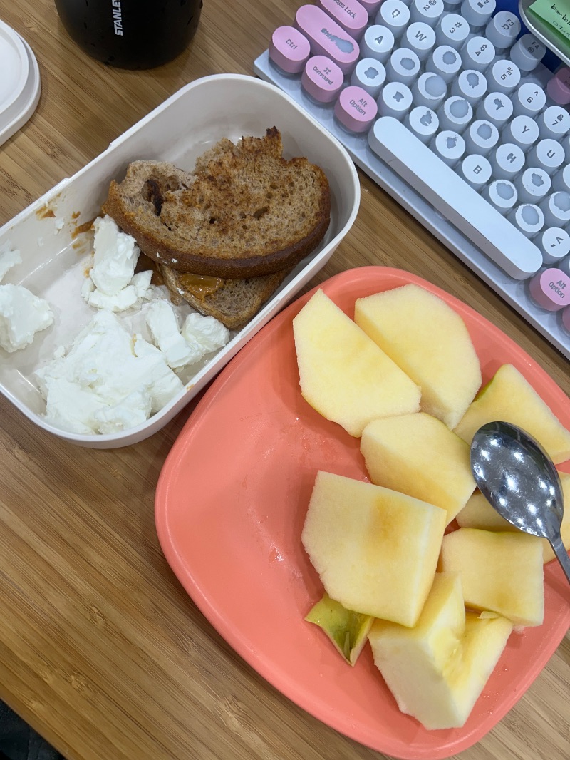아침 식단 사진