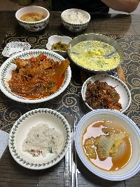산모가 실제로 먹고 기록한 식판