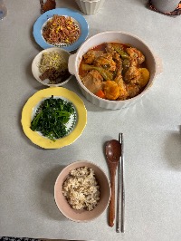 산모가 실제로 먹고 기록한 식판